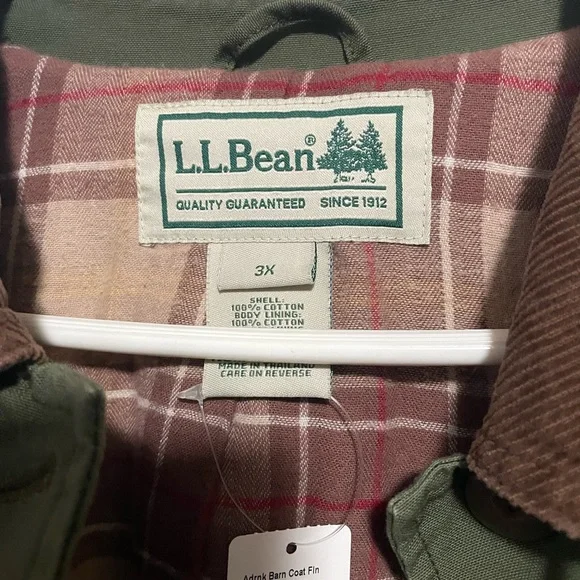 NEW L.L. Bean Women's Adirondack Barn Coat, Flannel-Lined 3X - Picture 2 of 4